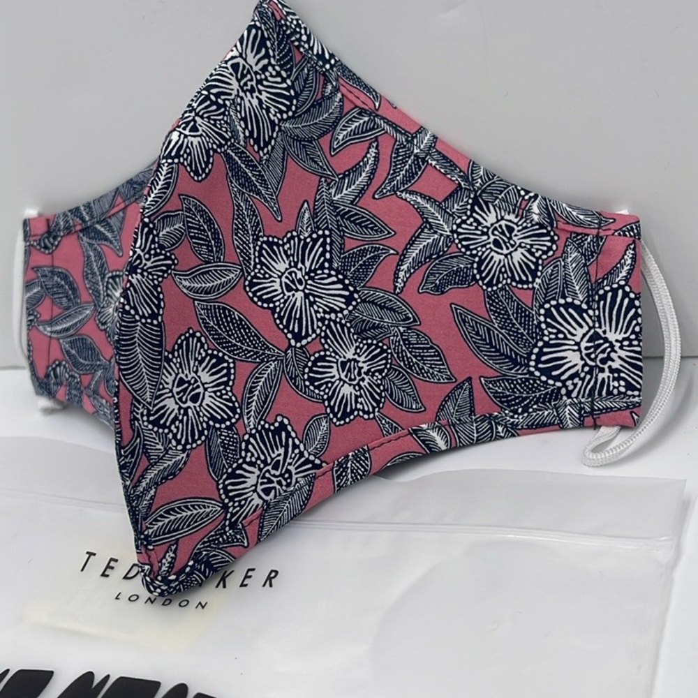 Ted Baker Pink Floral Face Mask TED BAKER LONDON Reversible Reusable
NWT